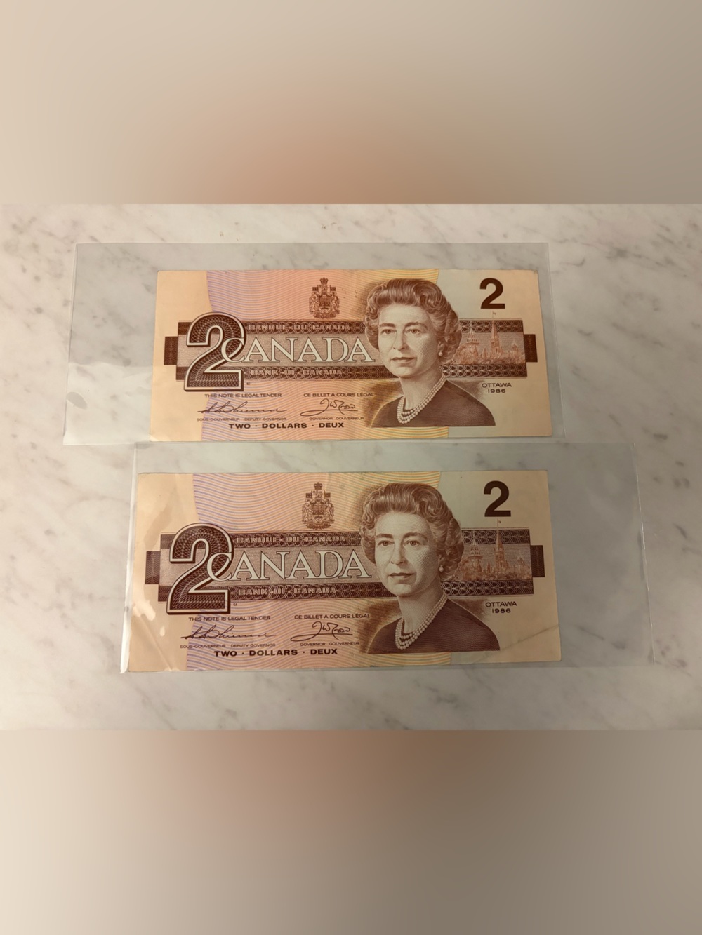 1986 2 set - Vintage Canada Two Dollar Banknotes - circulated